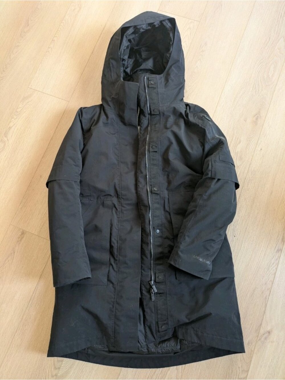 Lululemon Winter Warrior Parka Coat Detachable Jacket- Black- Size 6 (Small)